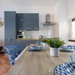 Daire Golden Tree - Castelletto Ticino - Private Garage - Wifi Castelletto sopra Ticino