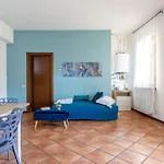 Apartmán Golden Tree - Castelletto Ticino - Private Garage - Wifi