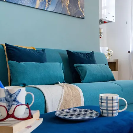 Golden Tree - Castelletto Ticino - Private Garage - Wifi *