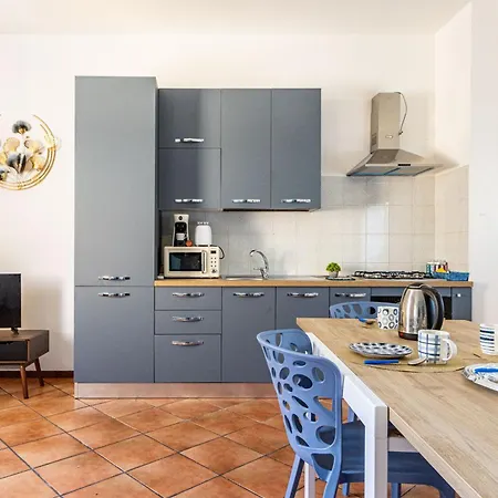 Golden Tree - Castelletto Ticino - Private Garage - Wifi Апартаменты Кастеллетто-сопра-Тичино