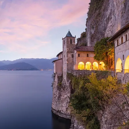 Golden Tree - Castelletto Ticino - Private Garage - Wifi * Кастеллетто-сопра-Тичино