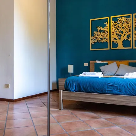 Golden Tree - Castelletto Ticino - Private Garage - Wifi * Castelletto sopra Ticino