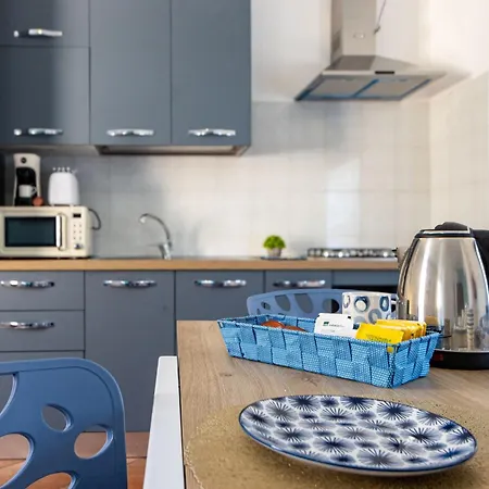 Golden Tree - Castelletto Ticino - Private Garage - Wifi Castelletto sopra Ticino