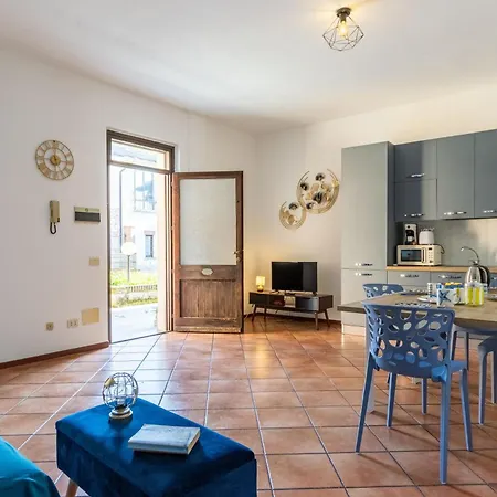 Golden Tree - Castelletto Ticino - Private Garage - Wifi - By Guestaly Castelletto sopra Ticino