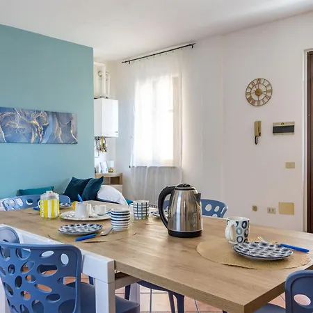 Apartment Golden Tree - Castelletto Ticino - Private Garage - Wifi - By Guestaly