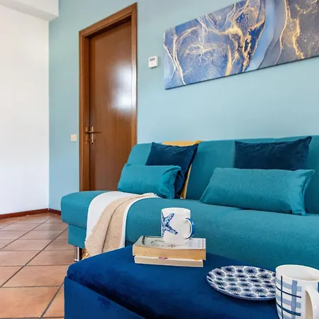 Golden Tree - Castelletto Ticino - Private Garage - Wifi - By Guestaly Apartment *