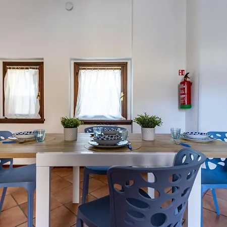 Golden Tree - Castelletto Ticino - Private Garage - Wifi Appartement *