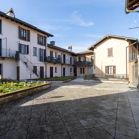 Golden Tree - Castelletto Ticino - Private Garage - Wifi *