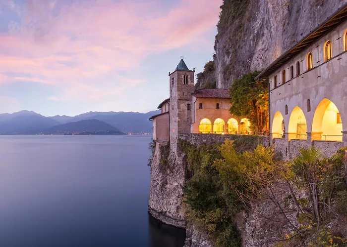 Golden Tree - Castelletto Ticino - Private Garage - Wifi * Кастеллетто-сопра-Тичино