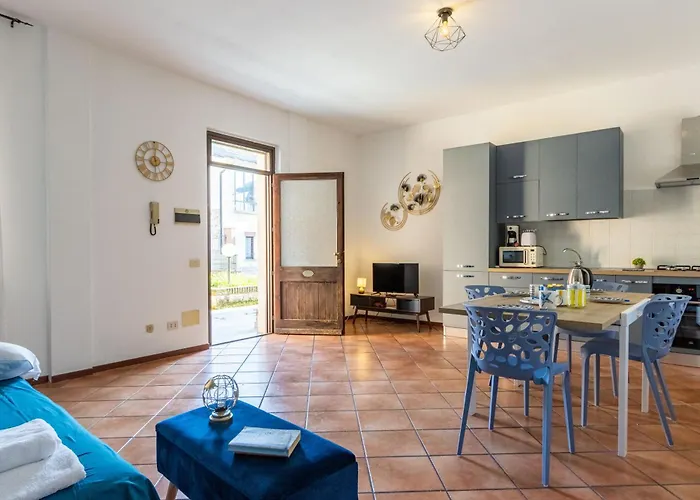 Golden Tree - Castelletto Ticino - Private Garage - Wifi Кастеллетто-сопра-Тичино