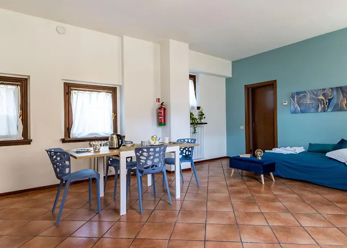 Апартаменты Golden Tree - Castelletto Ticino - Private Garage - Wifi *