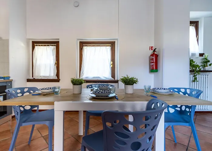 Golden Tree - Castelletto Ticino - Private Garage - Wifi Апартаменты *