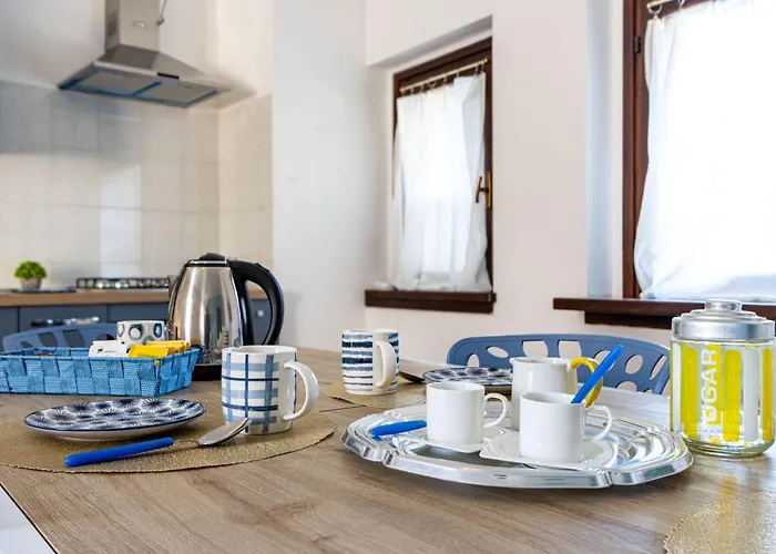 Golden Tree - Castelletto Ticino - Private Garage - Wifi Апартаменты