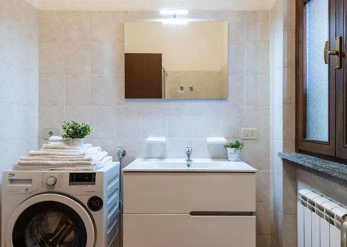 Golden Tree - Castelletto Ticino - Private Garage - Wifi Кастеллетто-сопра-Тичино