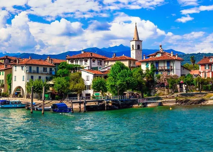 Golden Tree - Castelletto Ticino - Private Garage - Wifi Апартаменты Кастеллетто-сопра-Тичино